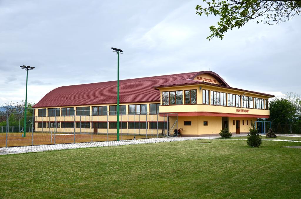 Hotel Ravni Gaj Knic Exteriör bild