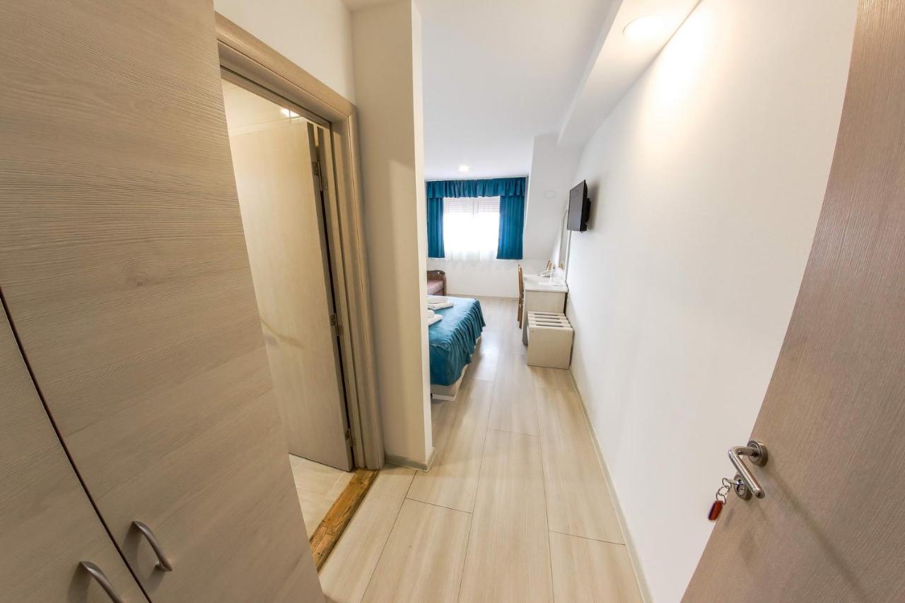 Hotel Ravni Gaj Knic Exteriör bild